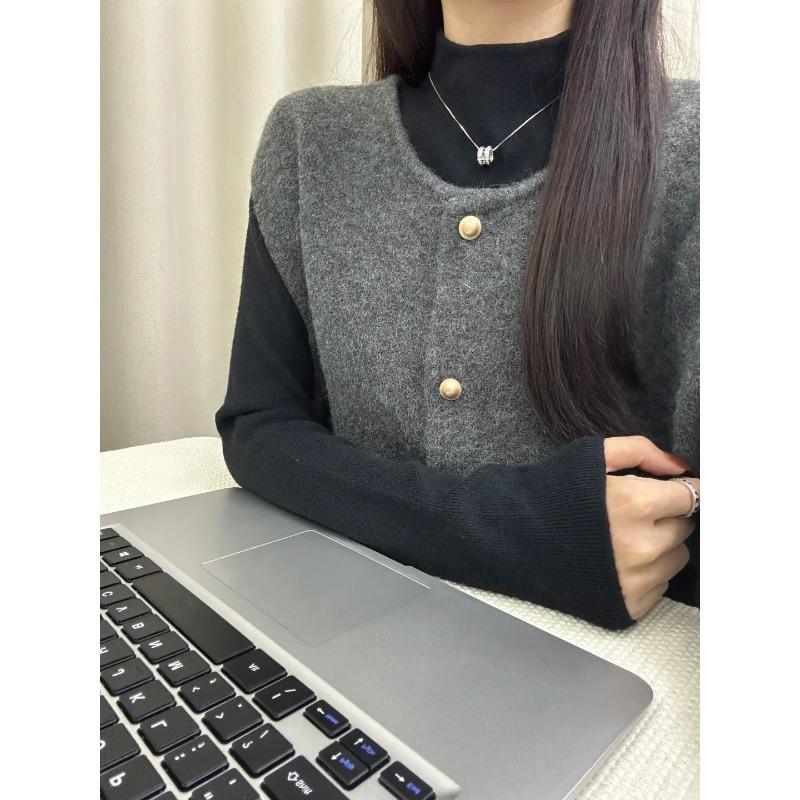 Autumn and Winter Fashion Suit Women's Semi-turtleneck Stacked Knitted Sweater with Small Gold Buckle Cardigan Vest Jacket Vest