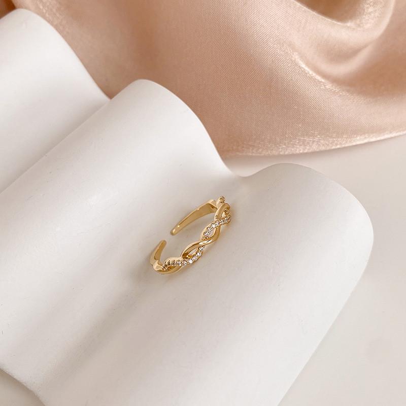 Trendy Open Adjustable Women's Braided Twisted Ring In Geometric Design Perfect For Gifts