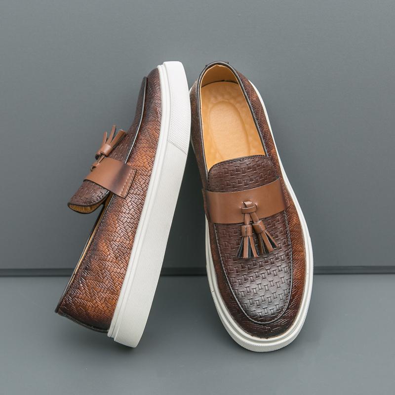 Повседневная кожаная мужская повседневная обувь Модные балетки Мокасины Мягкая дышащая мужская обувь Лоферы с кисточками Деловые лоферы Обувь для вождения
