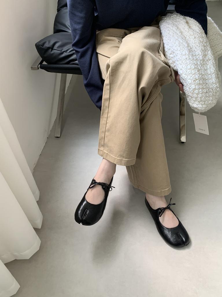 Fashion IPPEUM Tabi Shoes For Women 2025 New Fall Fashion Black PU Leather Split Toe Ballet Flats