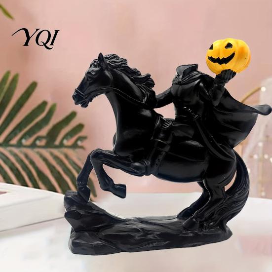Pumpkin Lantern Figurine Headless Horseman Statue with Pumpkin, Horror Knight Holding Spooky Window Display Ornament, Halloween Horse Sculpture Decor