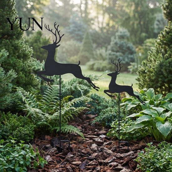Holiday Deer Garden Stakes 2Pcs/Set Christmas Elk Stake, Black Reindeer Silhouette Yard Art, Art Flower Bed Sign for Outdoor Lawn Patio Pathway