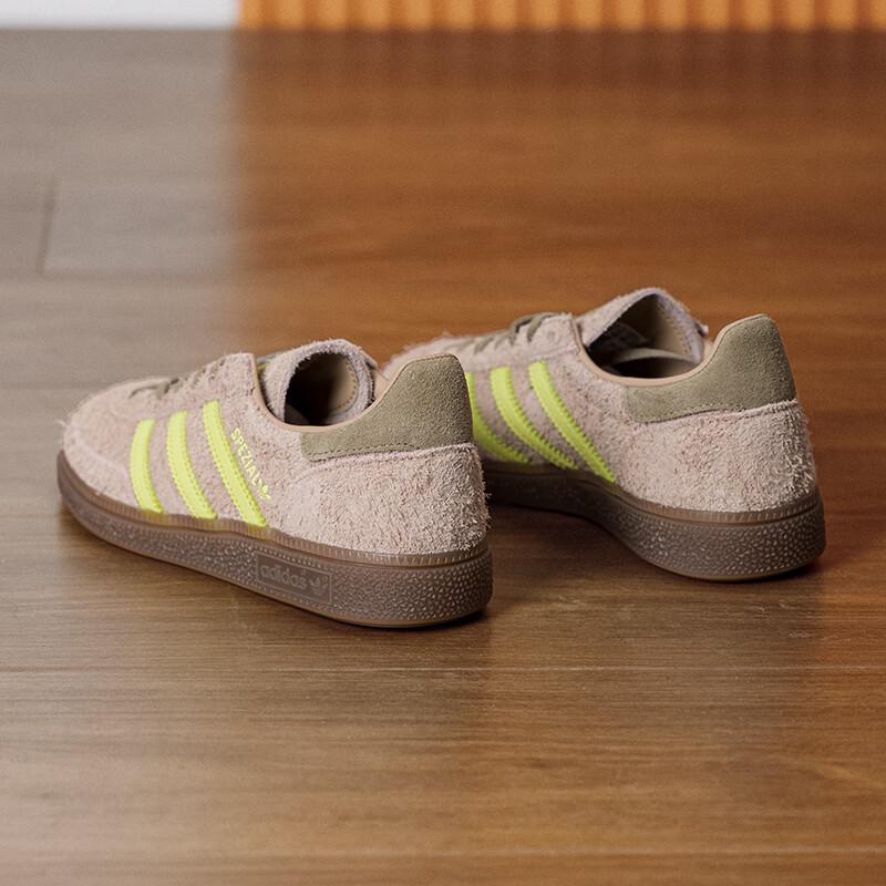 adidas Специальные женские кроссовки IH1502