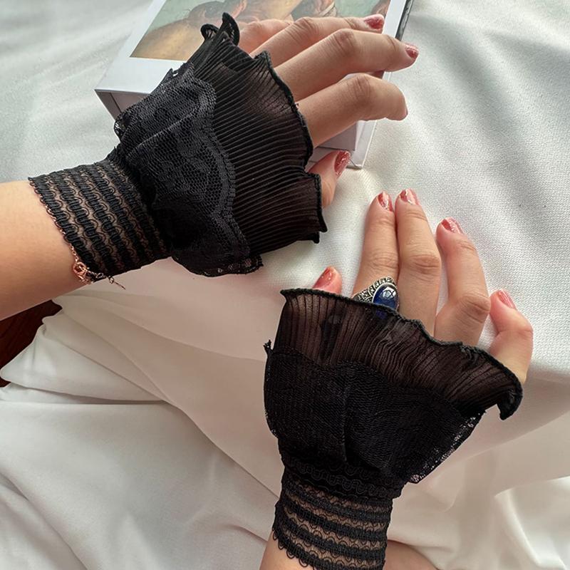 Autumn Winter Lace False Sleeves Women'S Sweet Lace Mesh Bell Sleeves Wrist Sleeve For Weddings And Parties