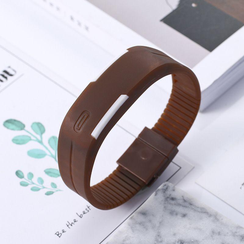 Стильные детские цифровые светодиодные силиконовые часы с регулируемым ремешком и прямоугольным циферблатом