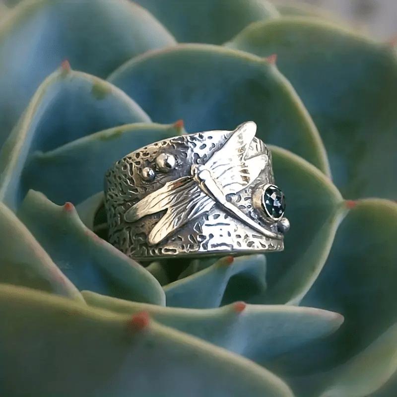 Изысканное широкое кольцо в стиле ретро «Стрекоза», инкрустация натуральным камнем, вольфрамовая сталь, стиль «Богема», изысканный аксессуар для вечеринок на каждый день, с синим драгоценным камнем