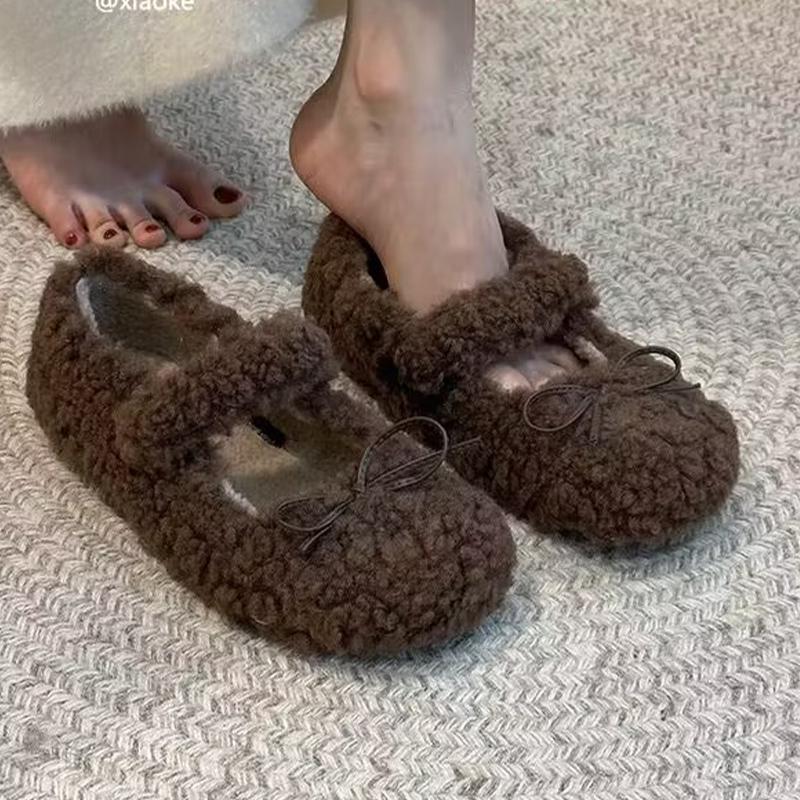 Женские туфли Мэри Джейн с бантом на плоской подошве на меху, элегантные туфли на плоской подошве, модная зимняя обувь 2025 года, трендовые короткие плюшевые повседневные новые женские туфли