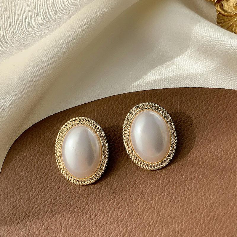 Women Girls Korean Style Camellia Baroque Pearl Earrings Fashion Vintage Jewelry Bow Heart Shape Elegant Lady Ear Rings Ear Clip