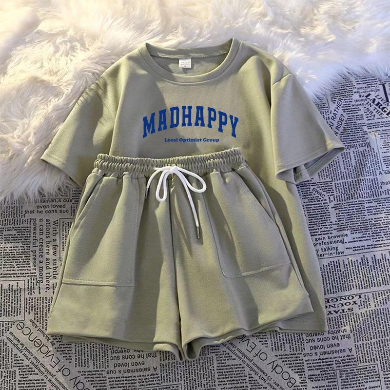 Женский повседневный спортивный костюм-двойка 2025: Свободный топ с коротким рукавом и шорты для лета