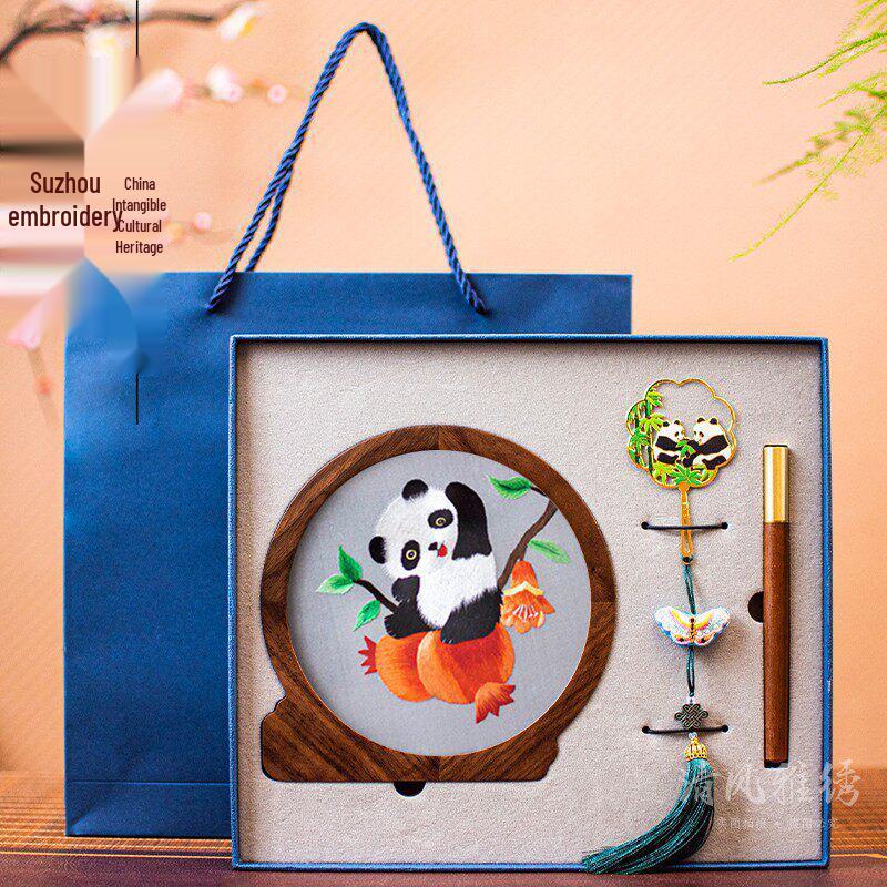 Китайский сувенир: Фигурка панды вышивка Сучжоу Подарок