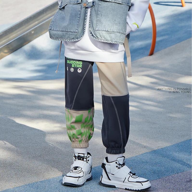 Кроссовки для бега LiNing Youth Unrestrained Shock Absorbing Non-Slip Wear-Stick-Hop Kids кроссовки White Black YKCR172-13