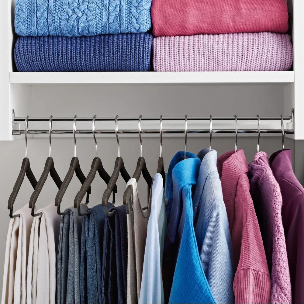 Компактные тонкие вешалки для одежды, упаковка 30 штук, прочные, нескользящие, с перекладиной для брюк, из древесно-полимерного композита, органайзер для шкафа, эффективное хранение в гардеробе