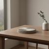 Круглый поднос из смолы Nordic Design С рифленой текстурированной поверхностью
