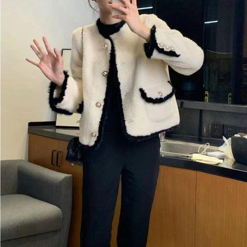 Thickened Imitation Lamb Wool Small Fragrant Coat for Ladies, Light Luxury Autumn and Winter New Style, Short Style Fur for Small People