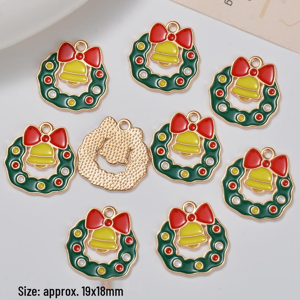 Рождественские шармы с каплями масла: Подвески Санта и Елка для серег своими руками