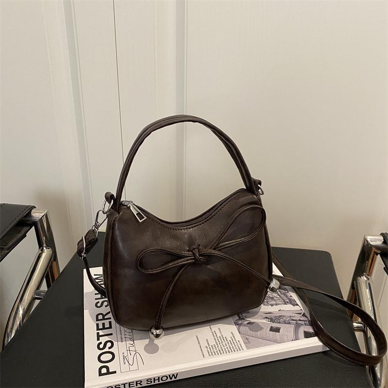 Unique Niche Design Bag Women's New Autumn Versatile Messenger Bag Exquisite Handbag Small Bag