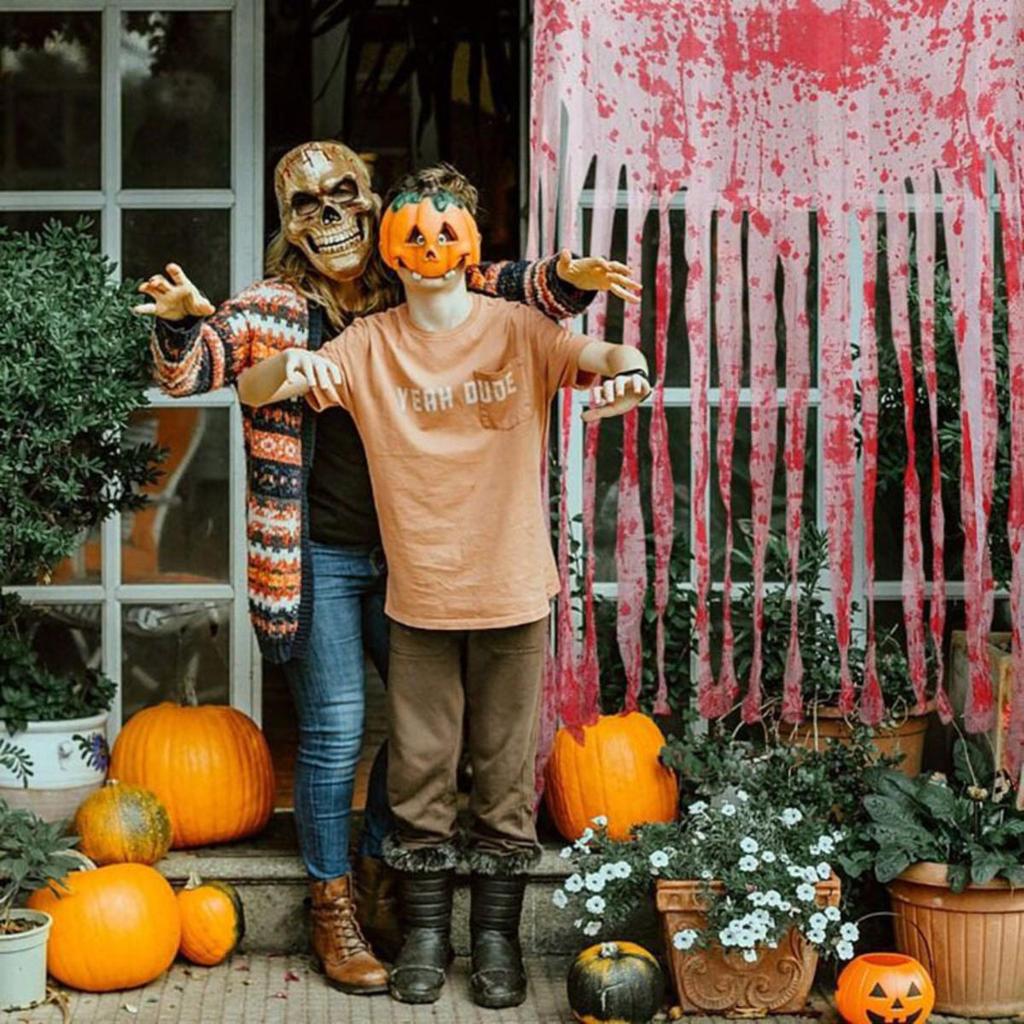 Halloween Decorative Door Curtain Blood Handprint Curtain Party Haunted House Door Pendant Horror Atmosphere Arrangement Bloodstained Cloth Strip Prop