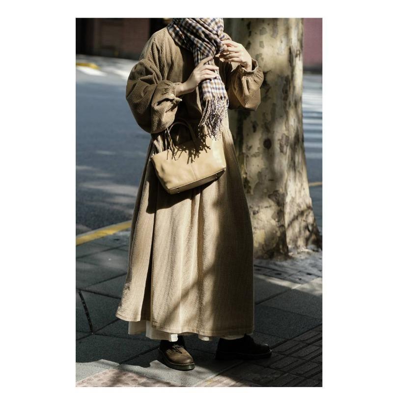 Милое платье с рукавами-фонариками, свободная юбка цвета хаки с длинными рукавами