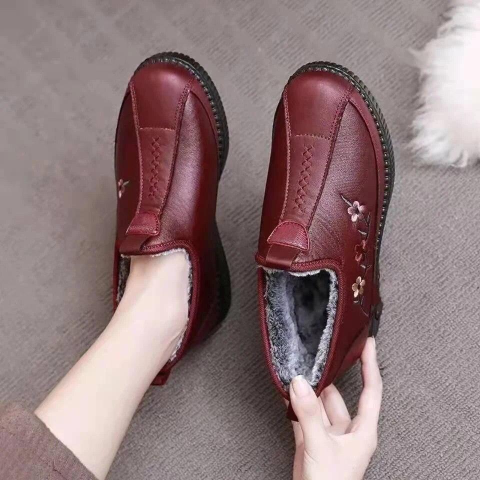 Women Vulcanize Shoes 2023 Winter Casual Slip On Fur Shoes for Women Waterproof Plush Print Shallow Mom Loafer
