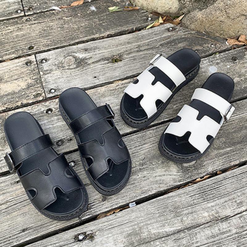 2025 Большие размеры женские универсальные толстые подошвы однотонные европейские и американские повседневные классные тапочки летняя обувь