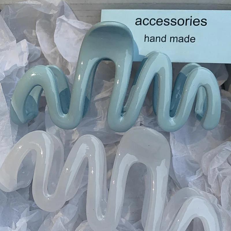 New Colorful Jelly Wave Hair Claw Hairpin Women Girls Fashion Design Korean Sweet Simple Irregular Hair Clip Headwear 2024