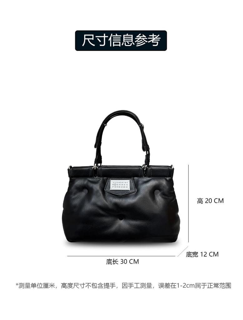 2026 Внешняя торговля Меховая сумка-подушка для подушек Большая вместимость Модная Универсальная Мягкая Облачная сумка Сумка-тоут Портативная Сумка для ужина Женская