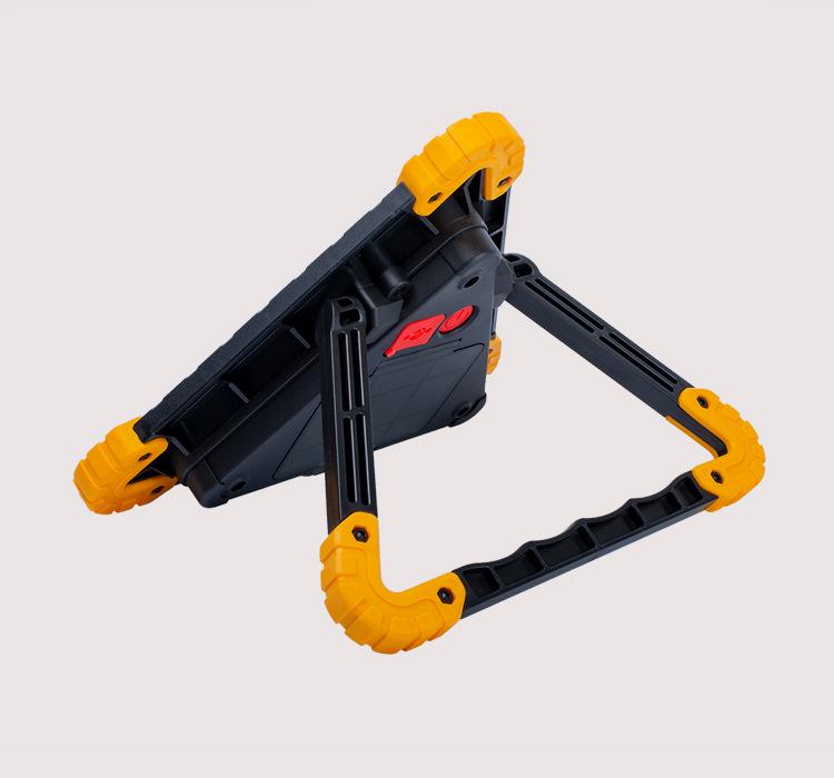 Multi-functional LED Car Warning Tripod Emergency Light - Portable, Long Battery Life, Red Light Repair Flashlight