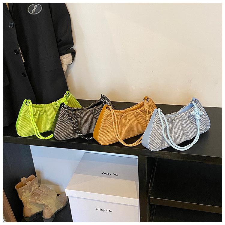 Супер огненная нишевая плиссированная сумка женская 2025 новая летняя универсальная сумка-мессенджер изысканная на плечо подмышку сумка-облако