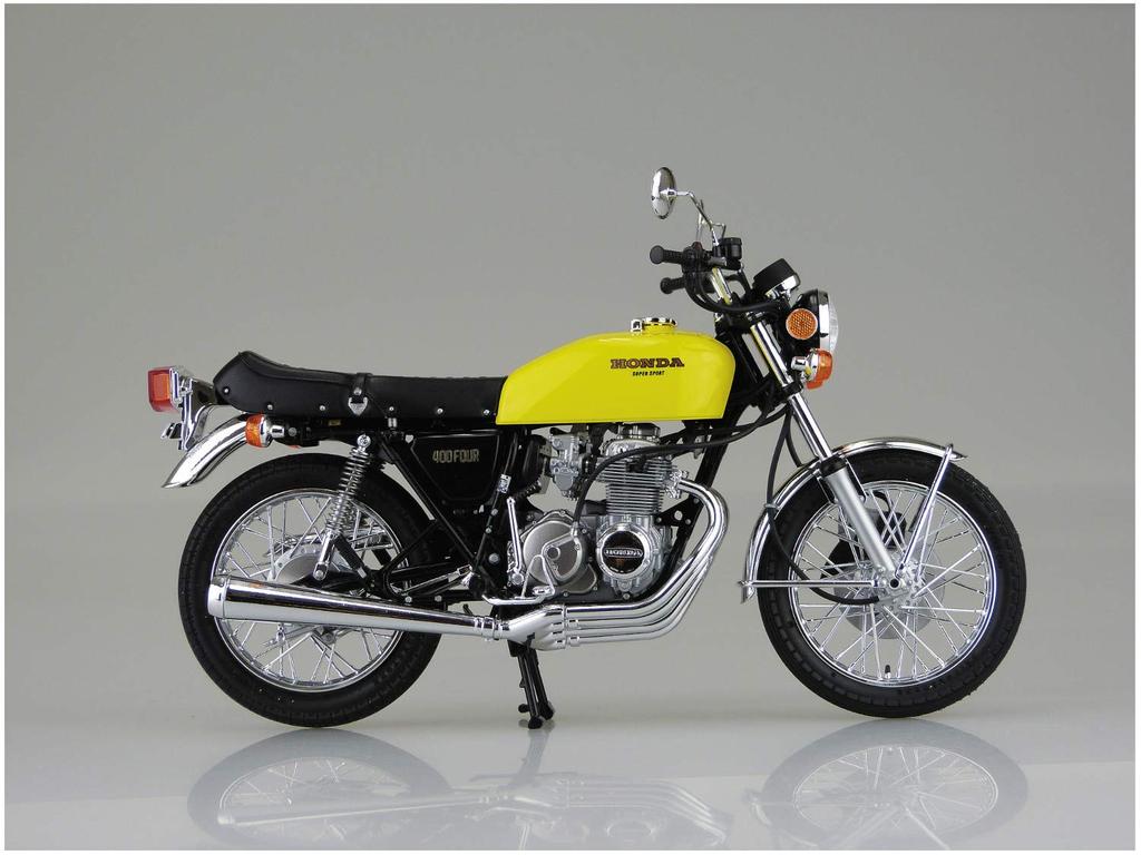 Велосипед Aoshima Bunka Kyozaisha серии Honda 398cc, пластиковая модель 1/12 № 30 CB400FOUR-I/II