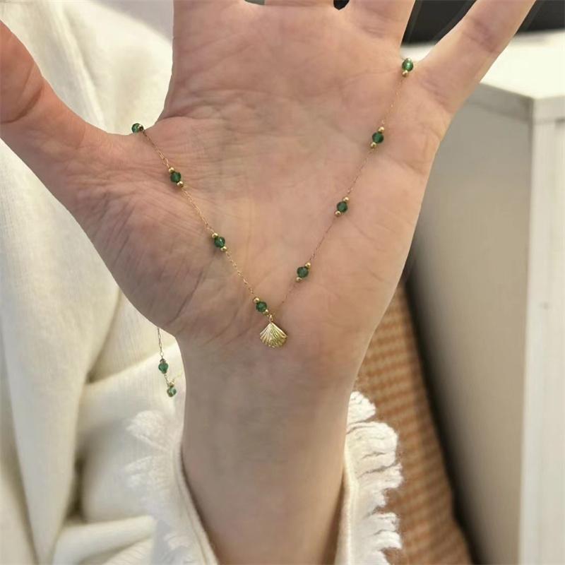 Alloy Plated 18K Gold Handmade Chain Green Bead Shell Necklace Clavicle Chain For Women Vintage Party Jewelry