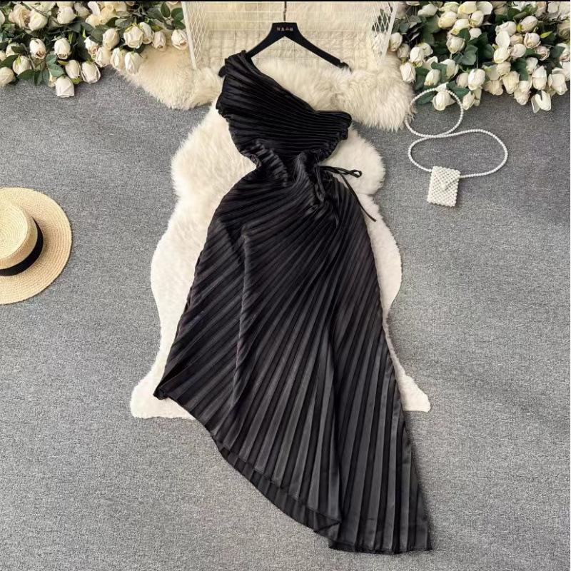 Slash shoulder dress women's high sense hollow waist pleated dress skirt waist irregular shoulder skirt temperament commute