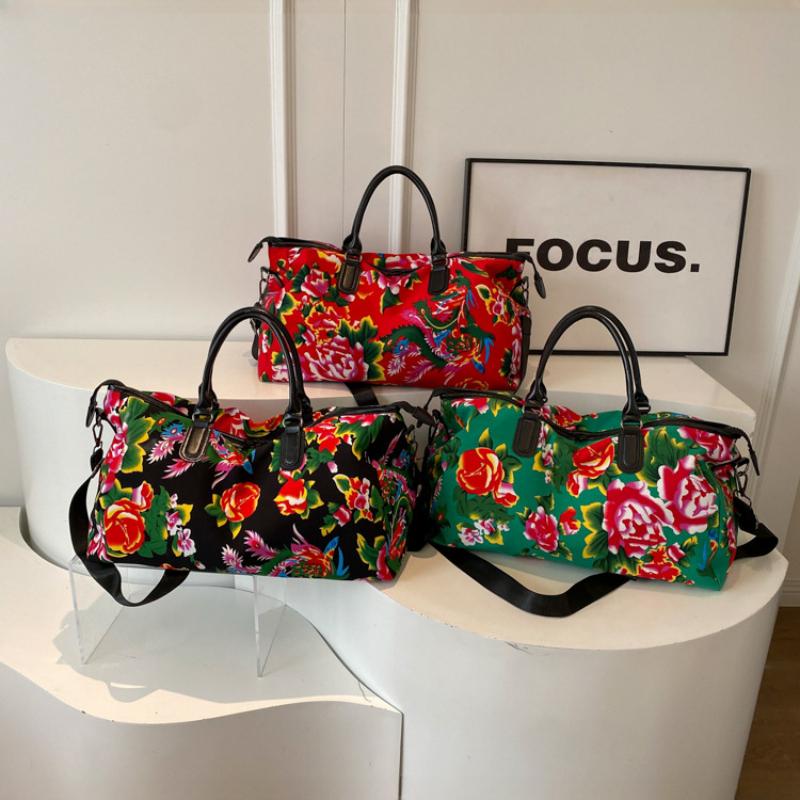 Chinese Ethnic High Capacity Travel Bag Versatile Contrasting Color Sports Fitness Handbag Personalized Northeast Big Flower Cotton Coat Crossbody Bag