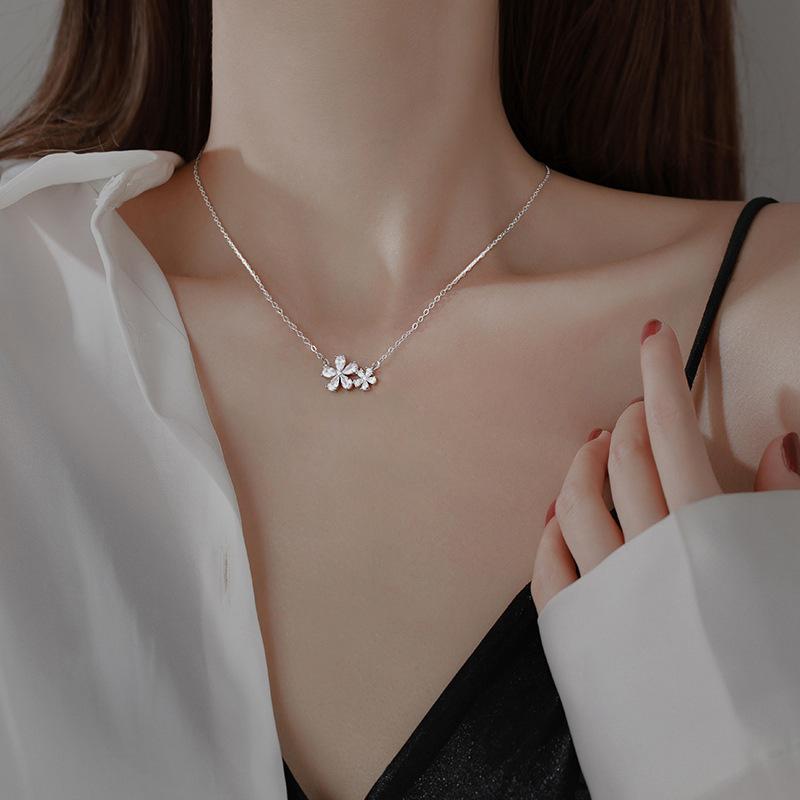 Нишевая литературная цепочка на ключицу, женская, простая, темпераментная, маленькая, свежая, бриллиантовая, пятилепестковая, подвеска, ожерелье-цветок