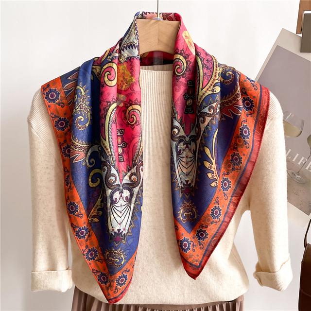 Дизайнерский велюровый квадратный шарф для женщин, шейный платок, галстук, модный маленький клетчатый шарф для волос на запястьях, новый платок, бандана 