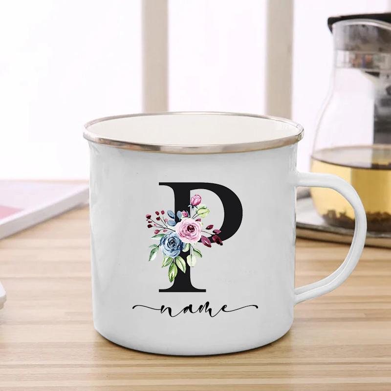 26 инициалов, черная буква, фиолетовый цветочный принт, эмалированная кружка, креативные кофейные чашки, дорожная чашка, персонализированные подарки, кружки для напитков