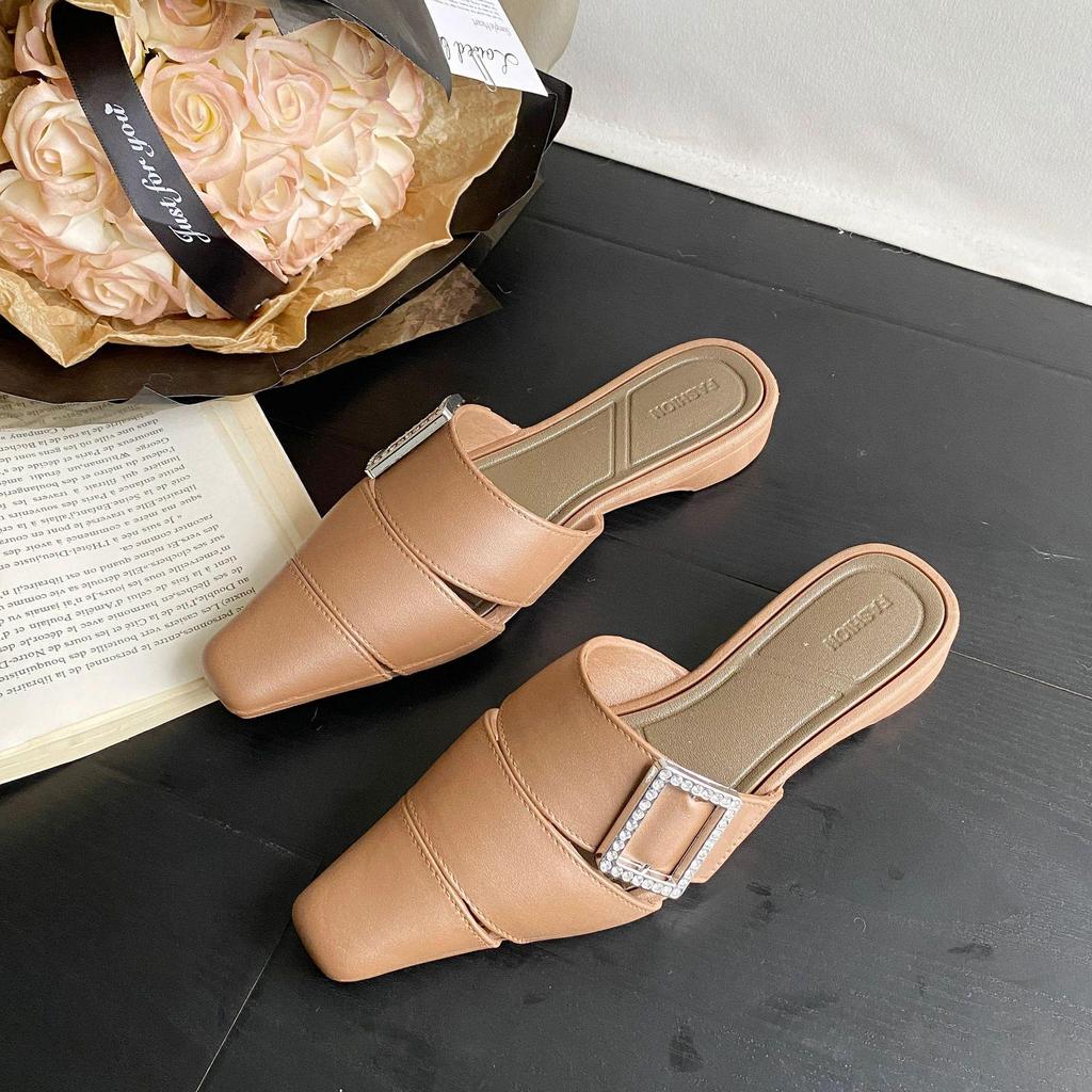 Women's 2024 Summer Rhinestone Buckle Pointed Half-Slippers with Flat Heel and Closed Toe