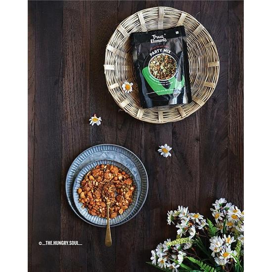 True Elements Party Mix 125gm - Mix of Crunchy Seeds (Pumpkin, Watermelon), Almonds, Nuts & Pulses, Namkeen, Trail Mix