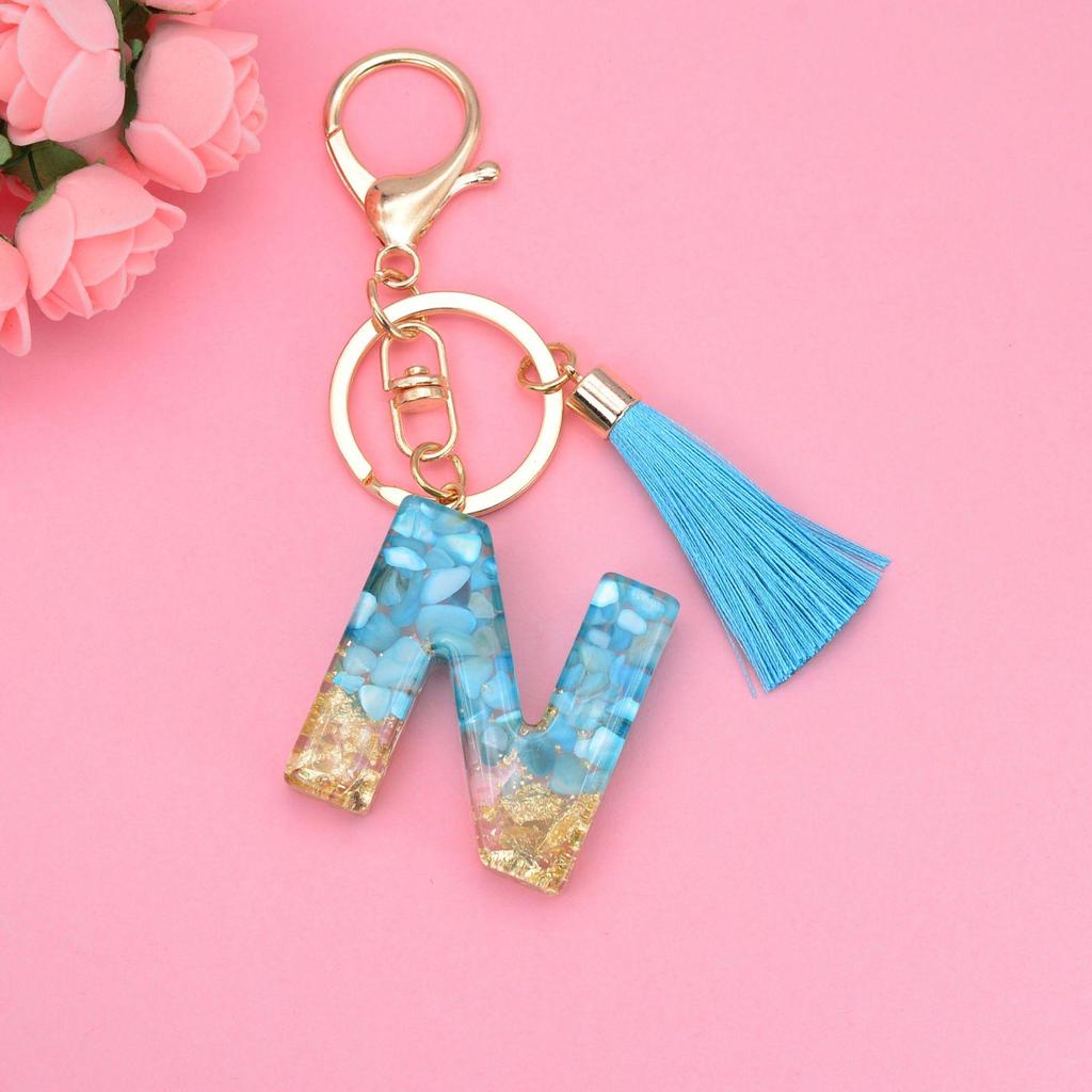 Синий брелок с кисточкой и 26 подвесками в виде английских букв - подвеска-капля из смолы для сумок и автомобилей, унисекс.