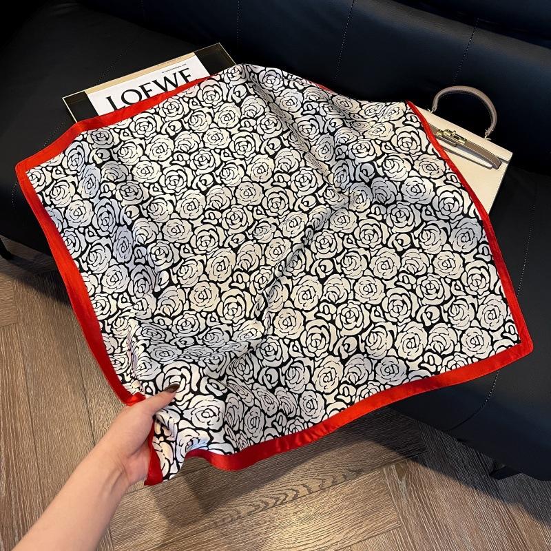 Temperament square scarf women's high-end small scarf summer neck protection scarf decoration spring and autumn versatile thin sunscreen 71 silk scarf