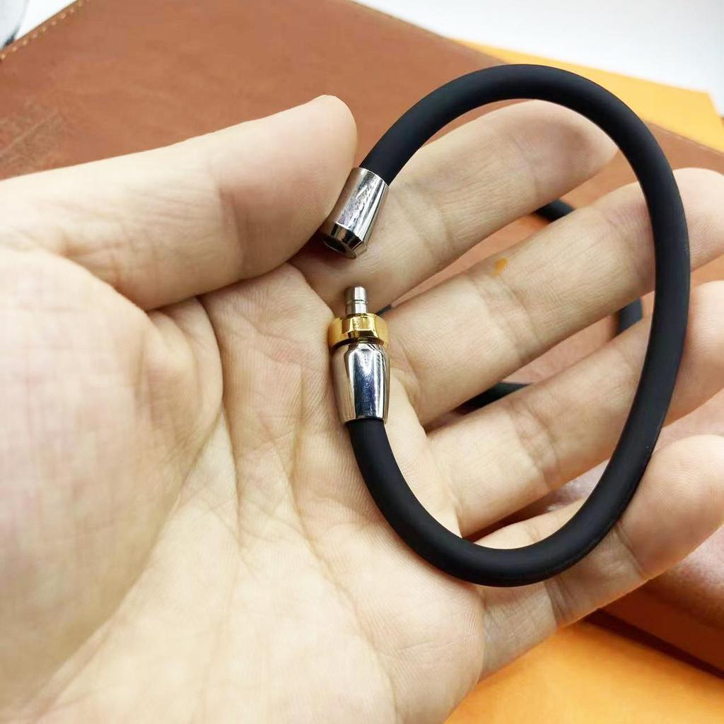 Универсальный немагнитный силиконовый спортивный чокер с золотым титановым кольцом и амулетом Будды