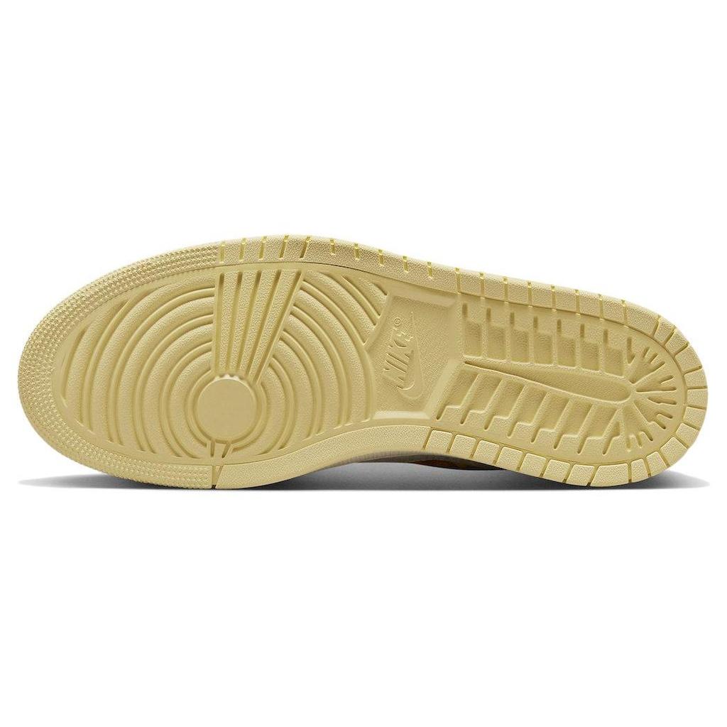 Air Jordan 1 High Zoom Comfort Somos Familia Unisex Sneakers Tan Rattan Kumquat FB2931-288