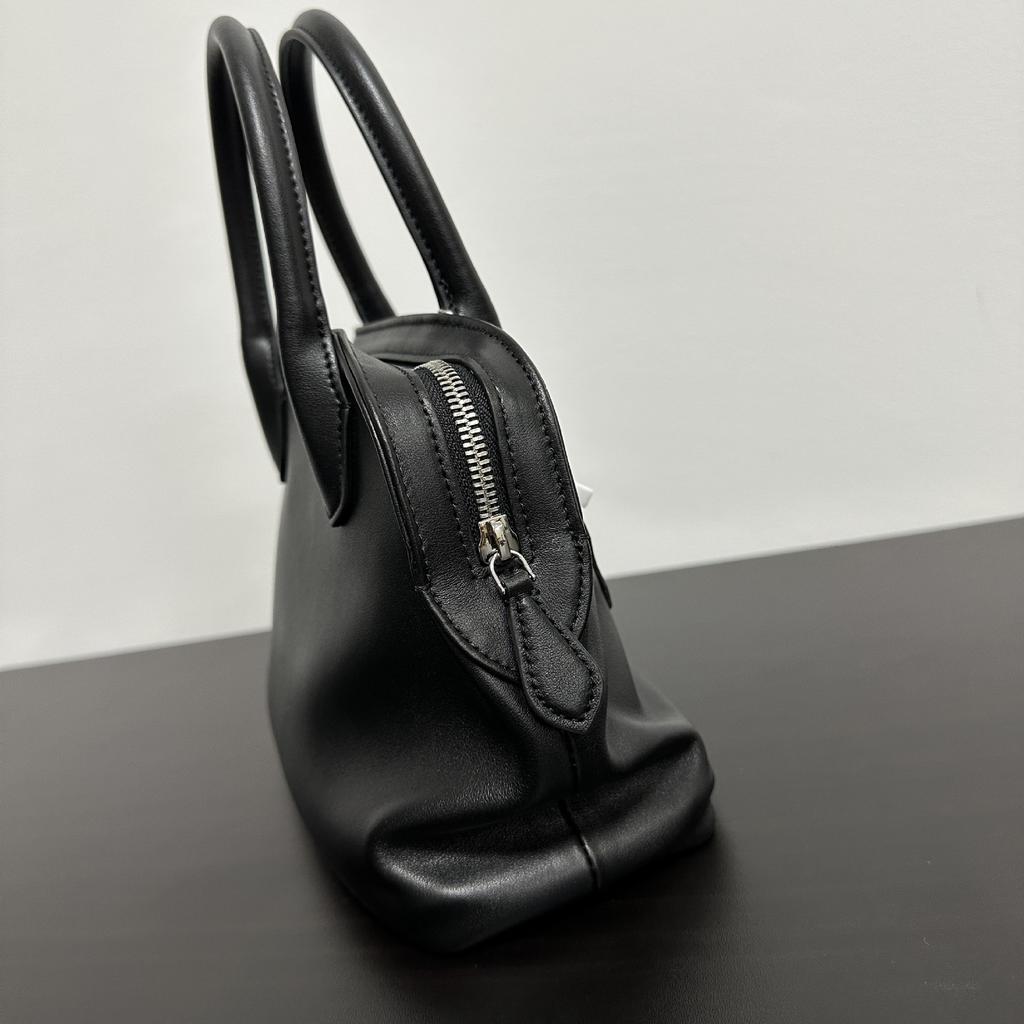 First Layer Cowhide Row French Minimalist Premium Sense Commuter Bowling Bag Wrinkled Minimalist Wind Large Capacity Handbag