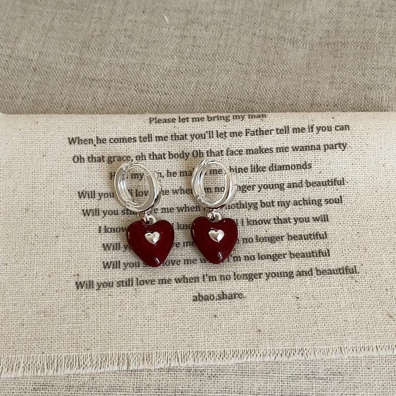 Ретро-серьги высокого класса Sense Red Oil Drop Love Ear Buckle для женщин, нишевая индивидуальность, изысканная мода, универсальные серьги для поездок на работу
