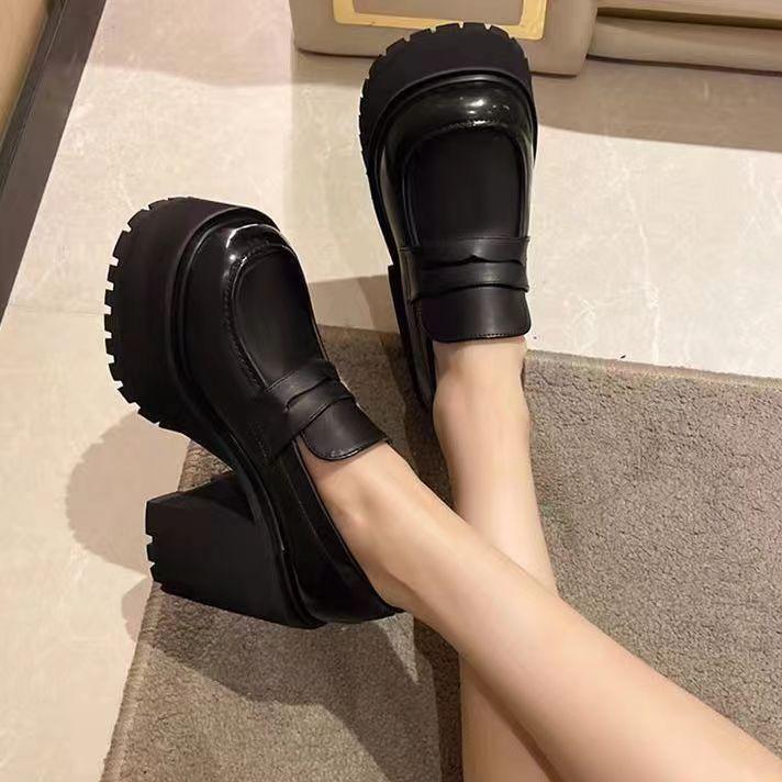 Лоферы осень 2025 новые универсальные туфли на толстой подошве с толстым каблуком черные круглые водонепроницаемые туфли из кожи женские на высоком каблуке