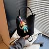 Маленькая сумка женская летняя новая универсальная нишевого дизайна сумка-мессенджер сумка-ведро на плечо