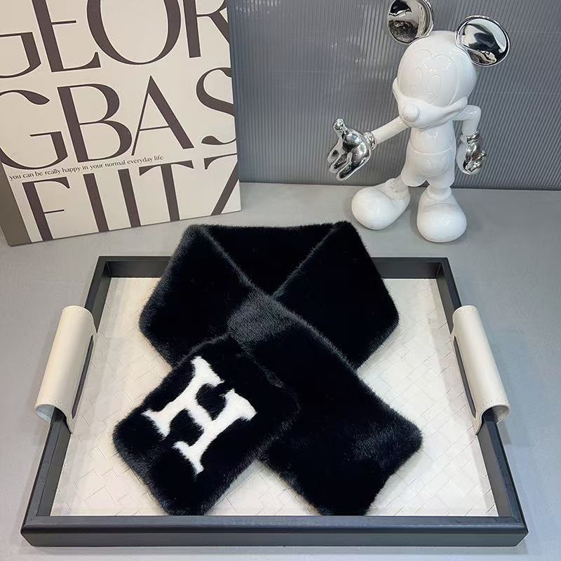 Camellia Imitation Rabbit Fur Scarf 23 Winter Fashionable and Elegant Women's Warm Neck Cover Neck Protection Small Fragrant Wind Scarf