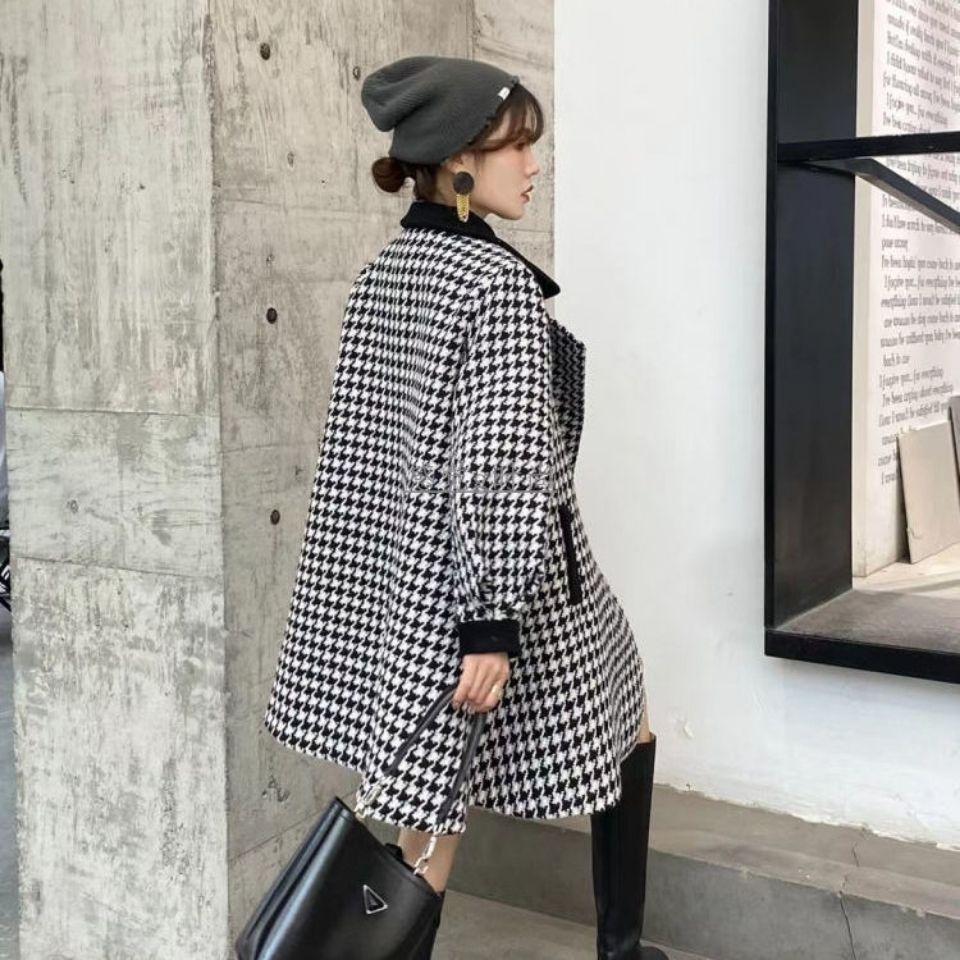 Elegant and Warm Woolen Coat for Women with Belt Design