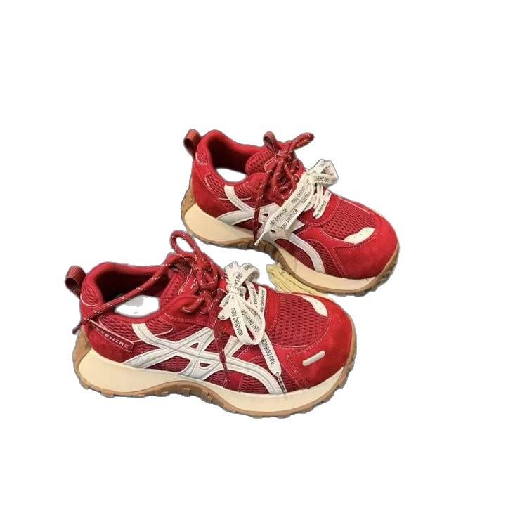 Женская обувь из натуральной кожи 2025 осень новая корейская версия на толстой подошве маленькие папины кроссовки маленькая талия кроссовки Форреста Гампа повседневные кроссовки для бега