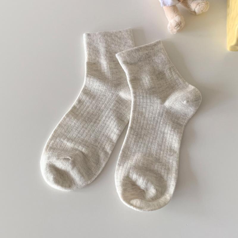 Женские тонкие носки с низким верхом в вертикальную полоску для весны и лета