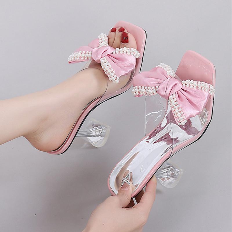 Мода 2024 года, новый стиль, синие женские тапочки, сандалии, модные туфли на высоком каблуке с жемчужным бантом из ПВХ, прозрачные туфли, летние розовые туфли-лодочки